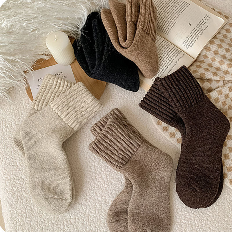 EverWarm™ – Premium Gemütliche Mittel lange Wollsocken