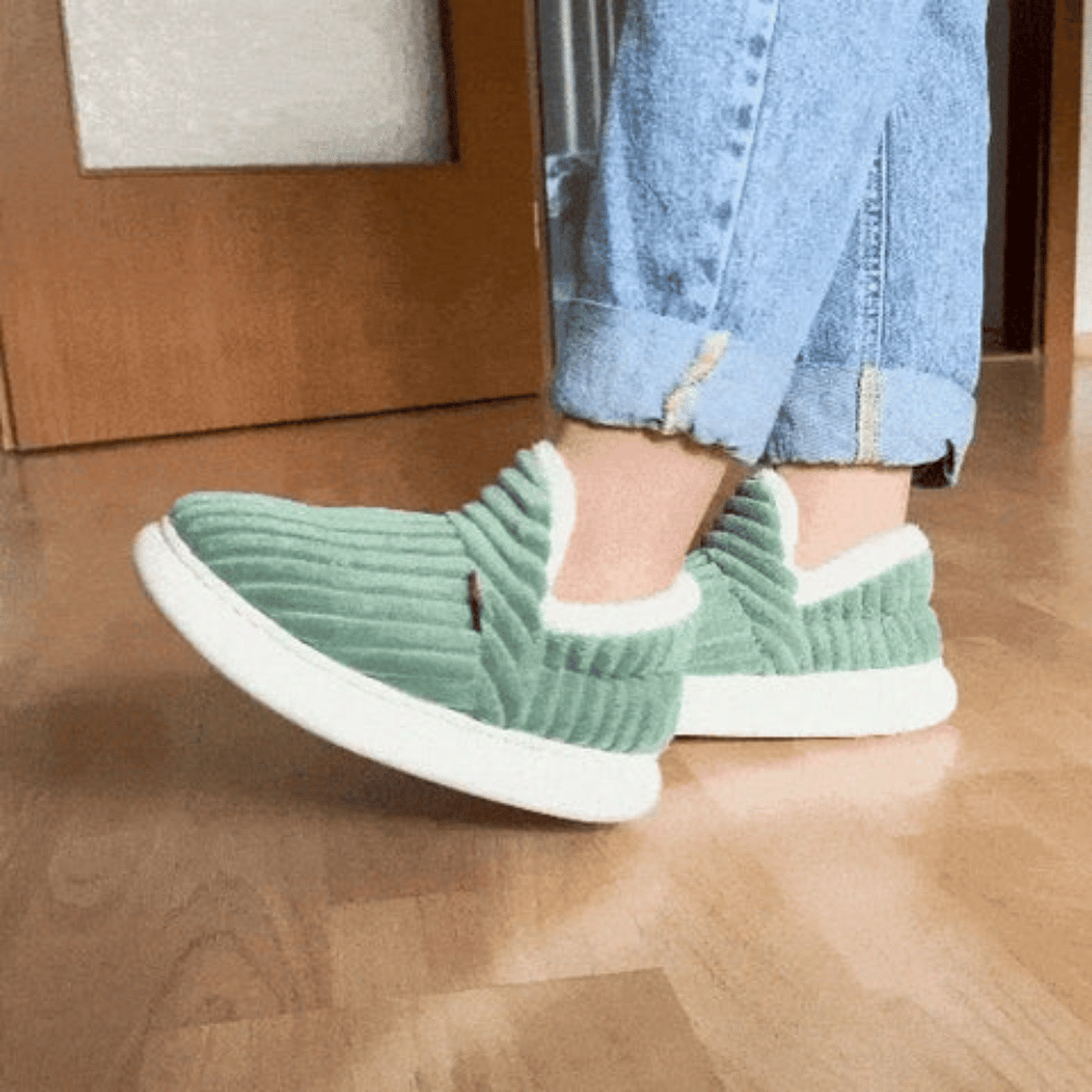ThermaCloud™ – Wolkenweiche Unisex Hausschuhe