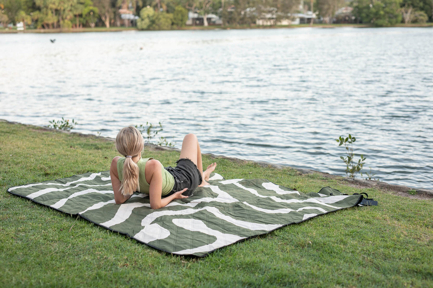 EcoLoom™ – Wasserdichte Umweltfreundliche Picknickdecke