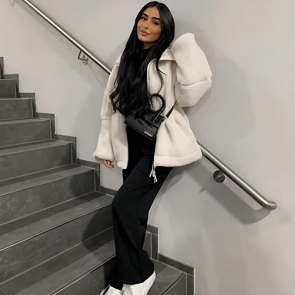 Ninna™ – Damen Cozy Chic Plüschjacke