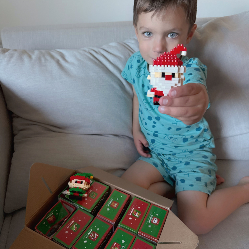 MerryBlocks™ – Weihnachts-Bauspielzeug mit 12 Bauklötzen