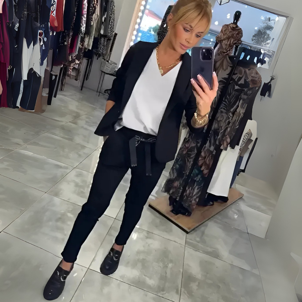 Vela™ – Maßgeschneiderter Damen-Loungeanzug