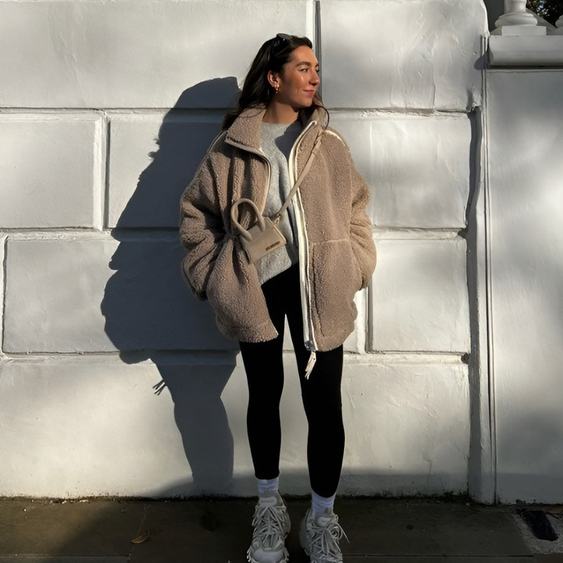 Ninna™ – Damen Cozy Chic Plüschjacke